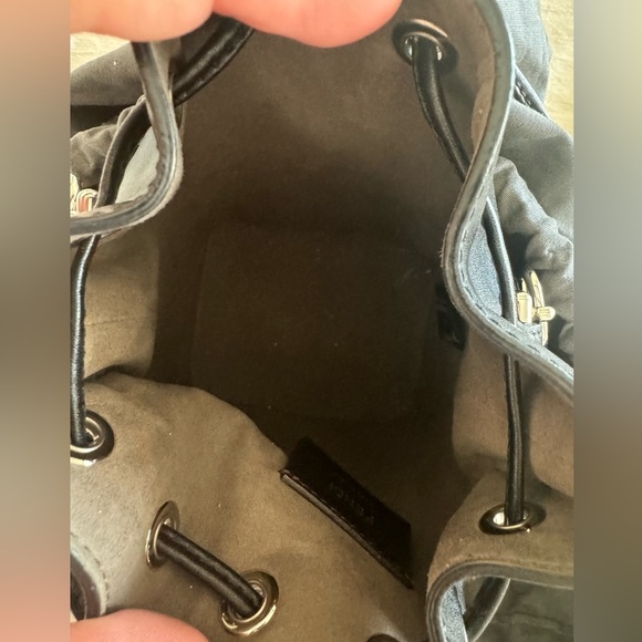 Fendi Mini Mon Tresor Pearl black bucket bag - Picture 14 of 15